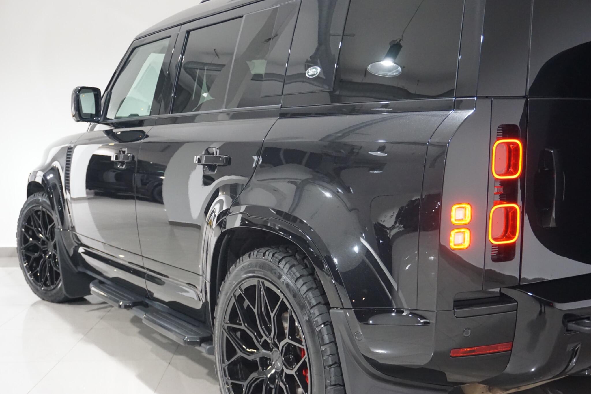 Land Rover Defender 110 3.0 D250 MHEV X-Dynamic HSE SUV 5dr Diesel Auto 4WD Euro 6 (s/s) (250 ps)